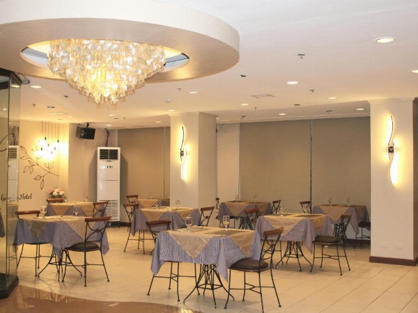 Rosas Garden Hotel image 8